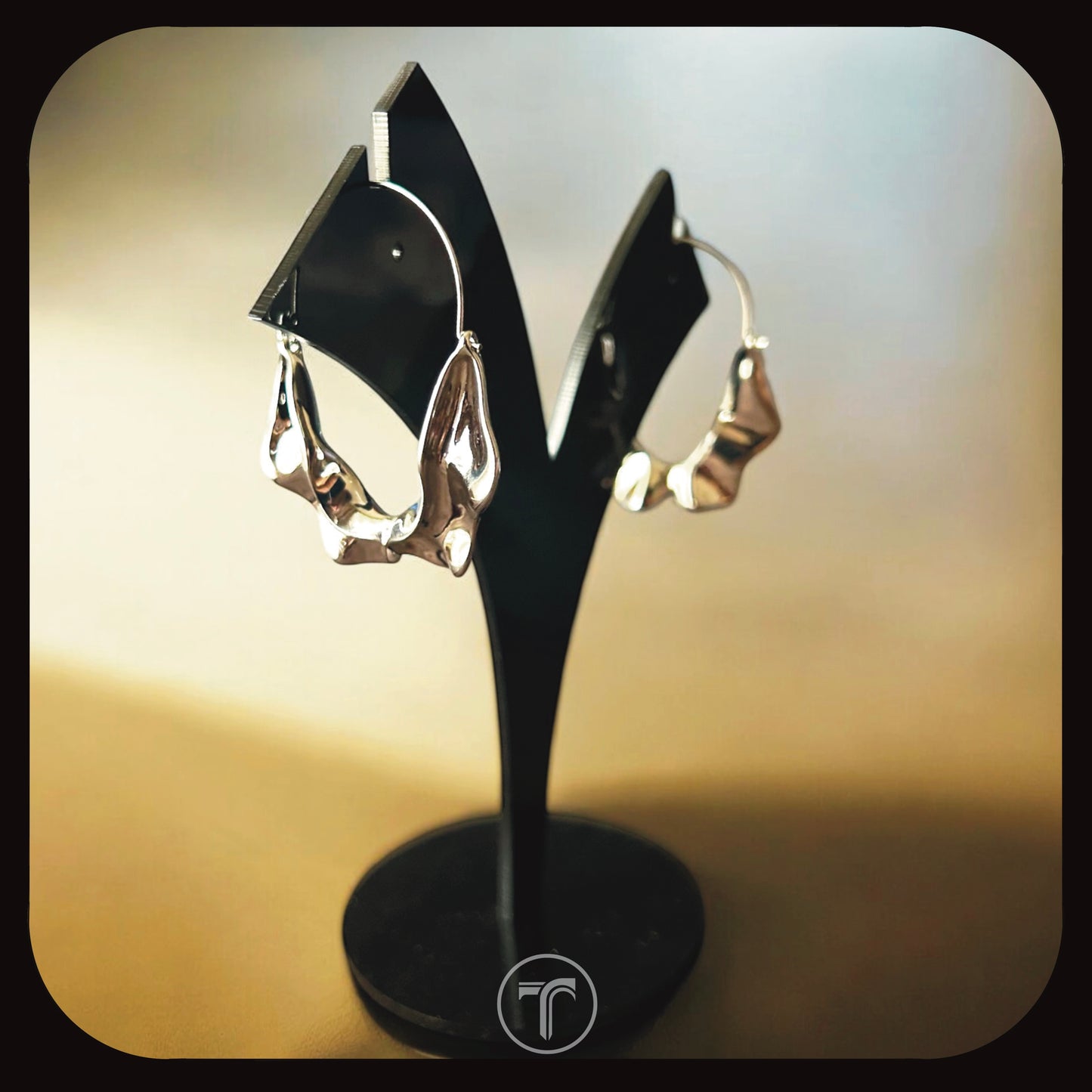 The Zyla Hoop Earrings