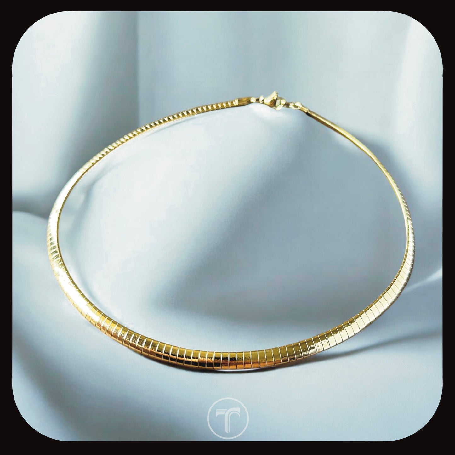 The Viola Necklace