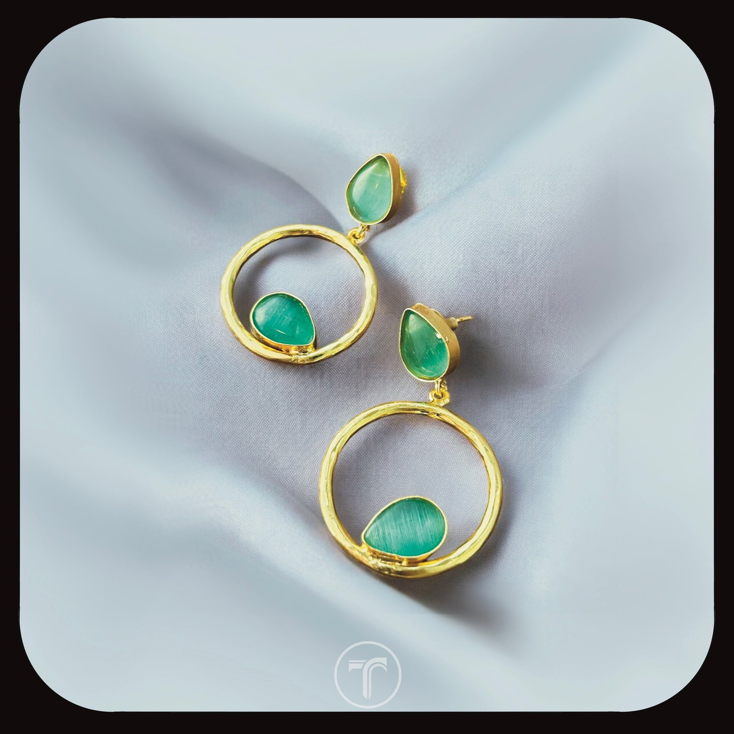 The Valenci Dangler Earrings