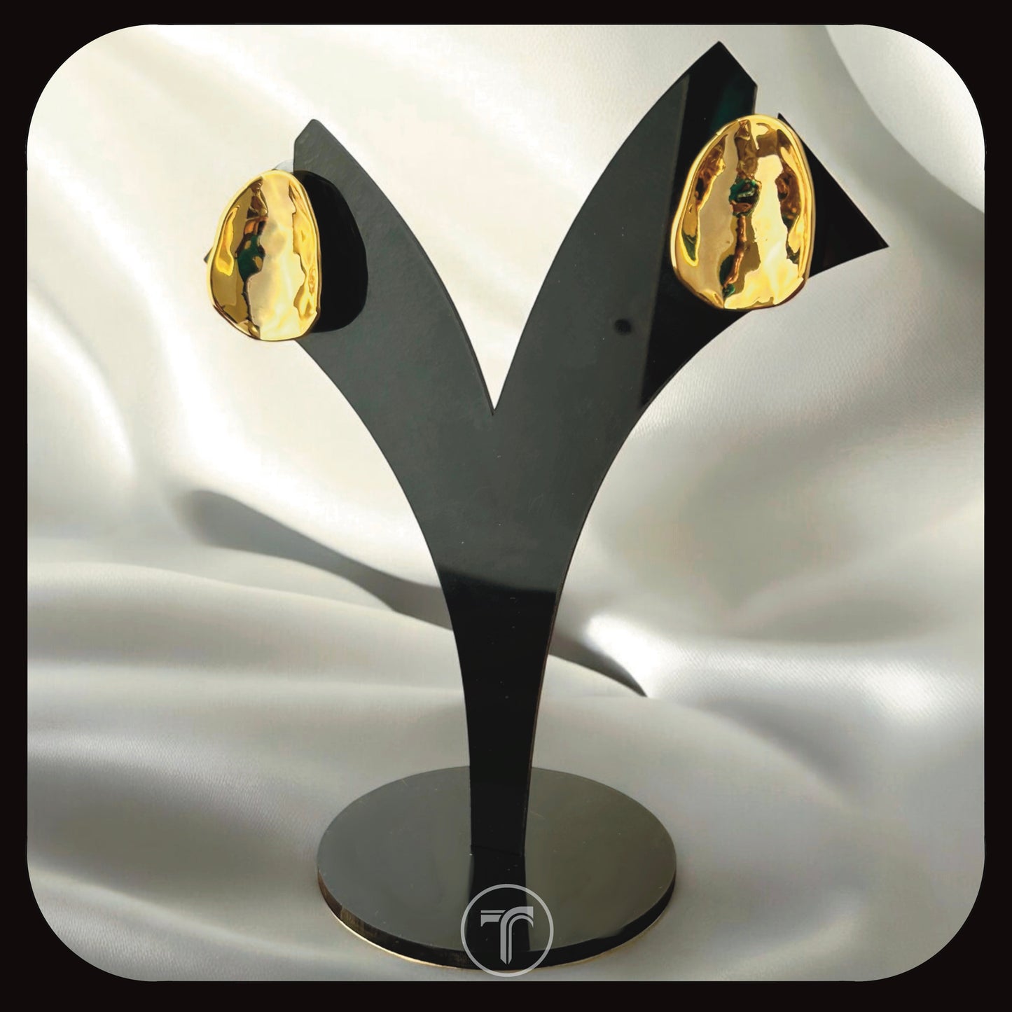 The Arianna Ear Studs