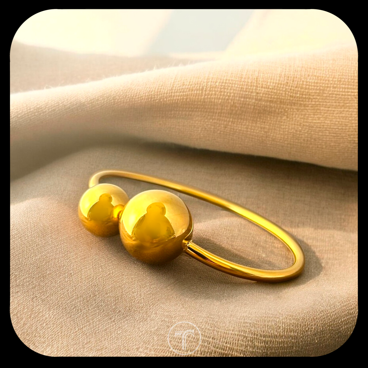 The Cenara Cuff Bangle