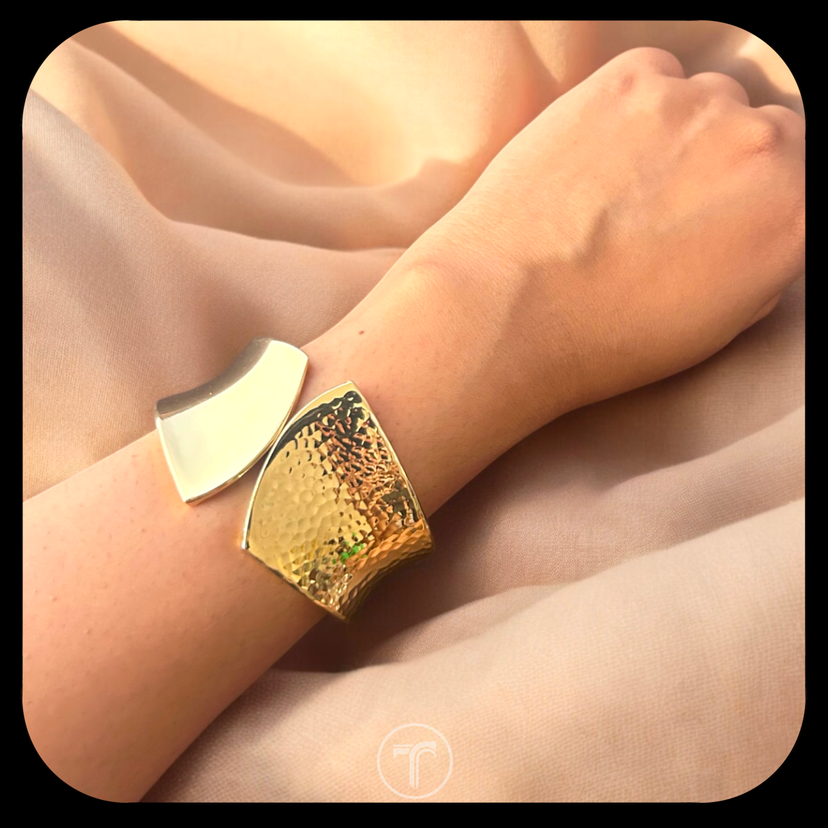 The Sally Cuff Bangle