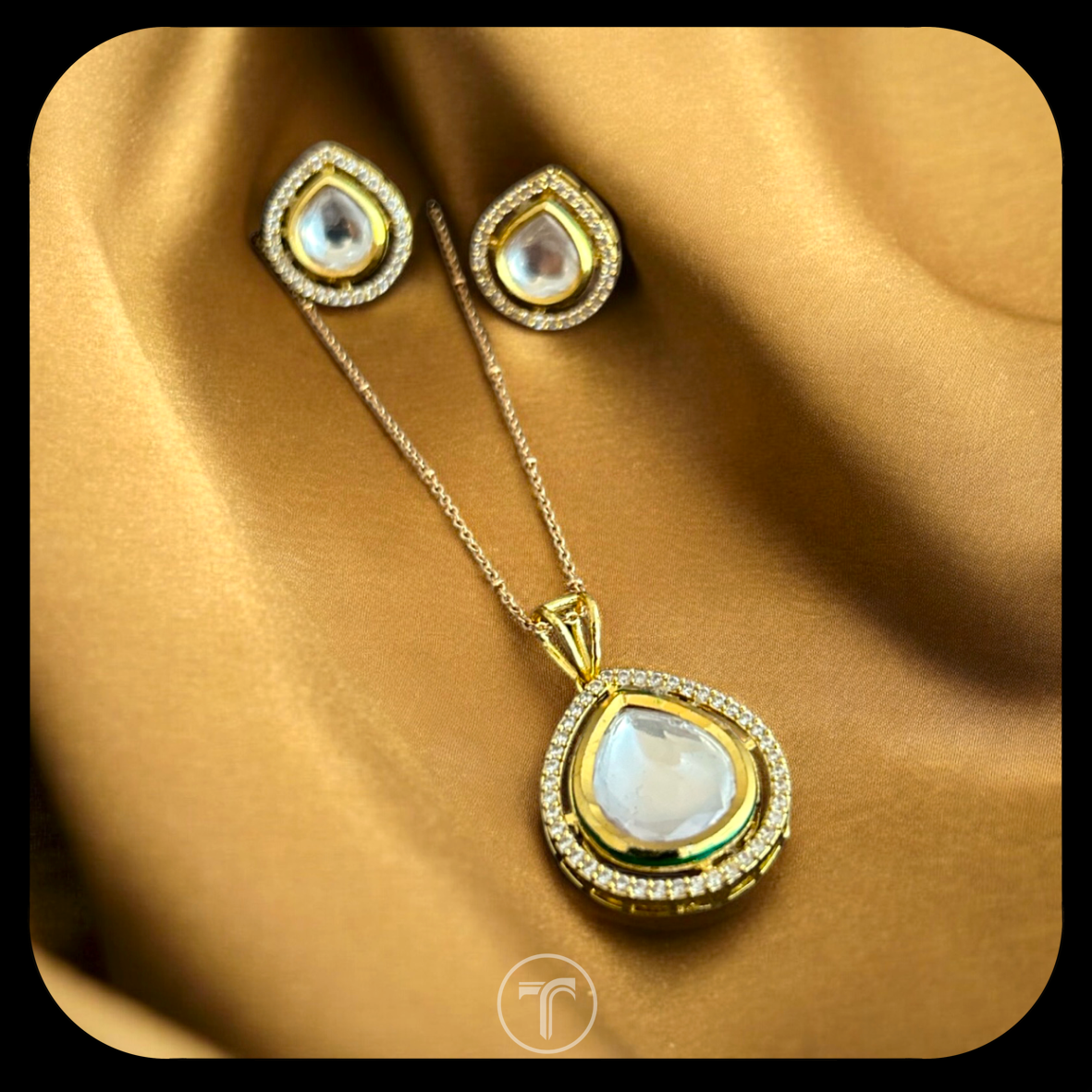 The Karina Pendant Set
