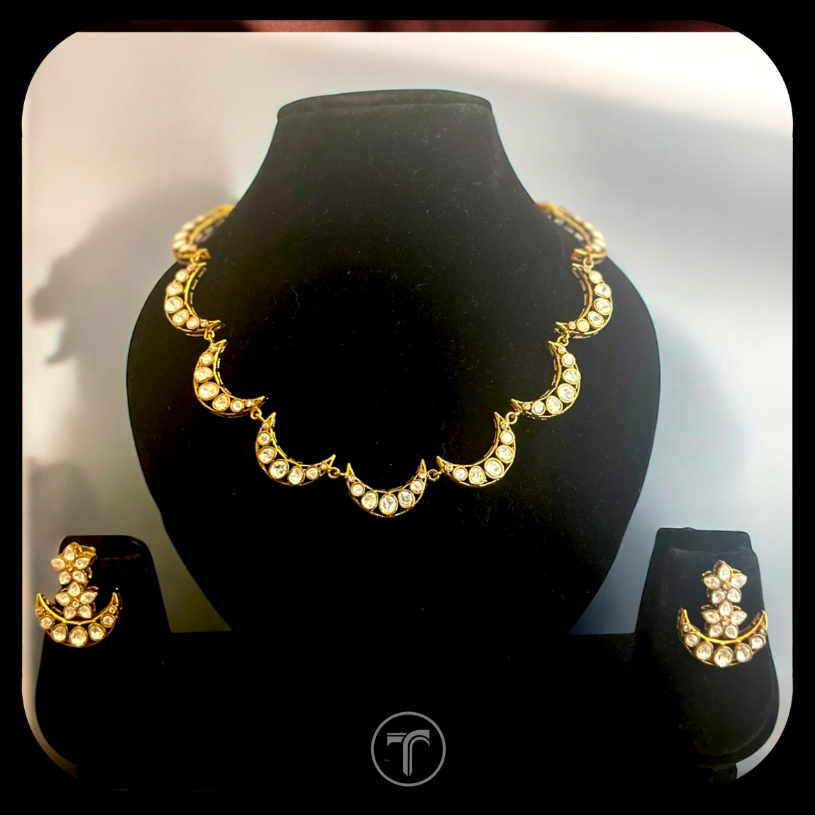 The Chaand Necklace Set