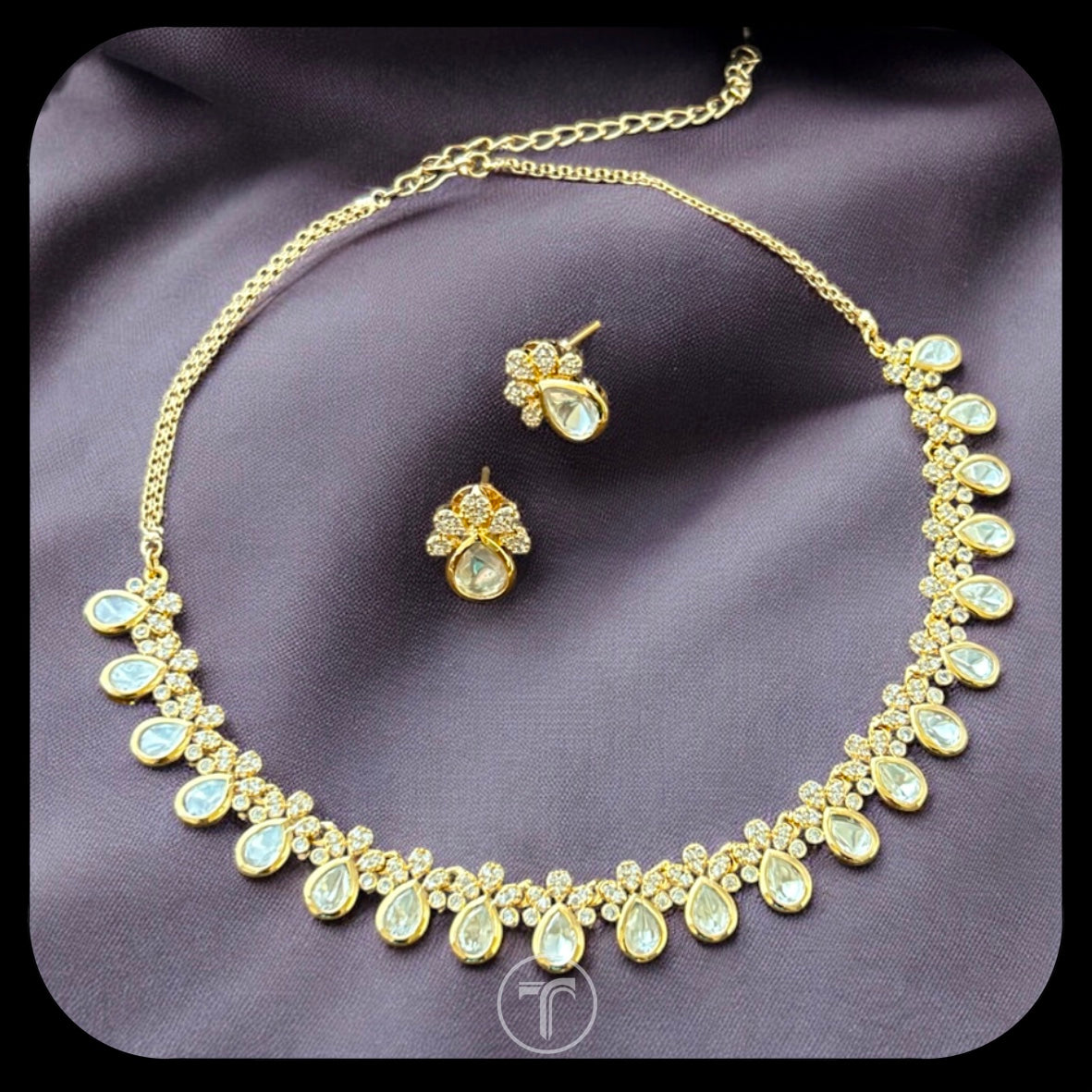 The Krisha Necklace Set