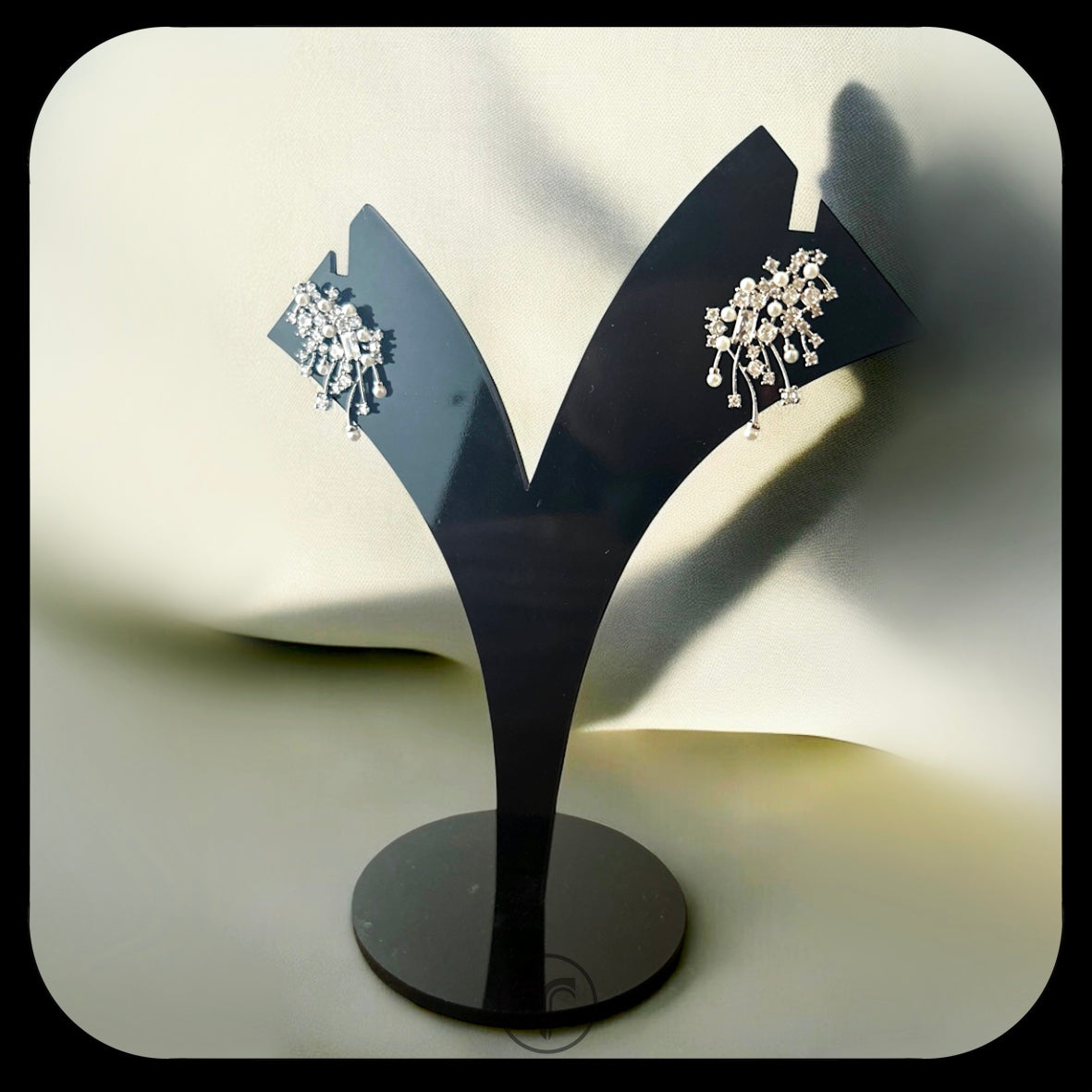 The Dewdrops Ear Studs