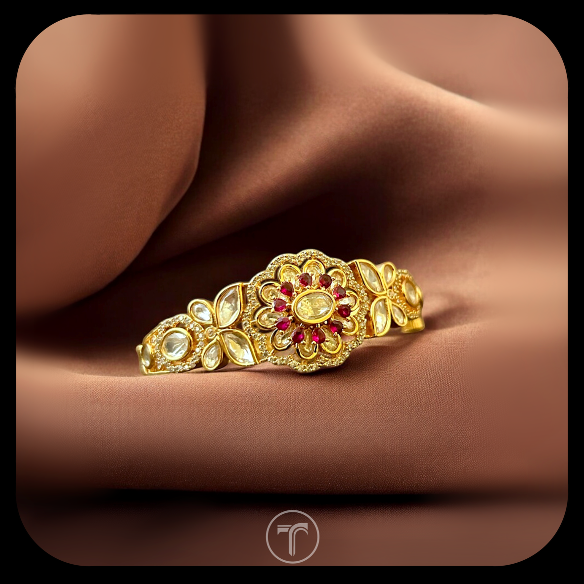 The Tarana Oval Bangle