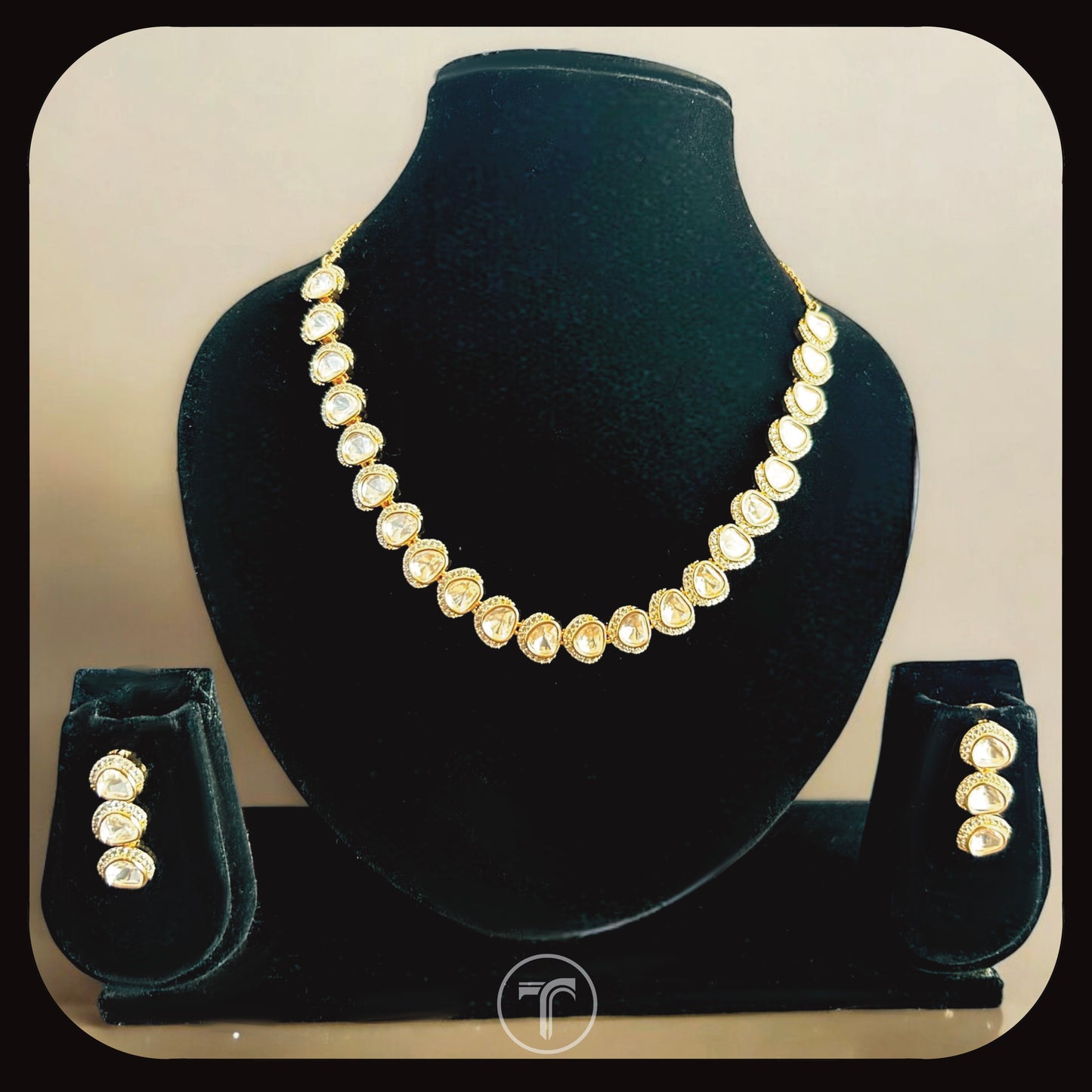 The Ravistha Necklace Set