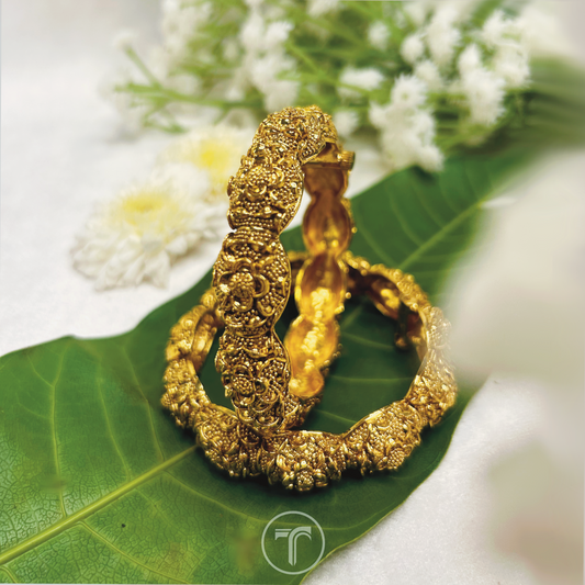 The Varya Bangles
