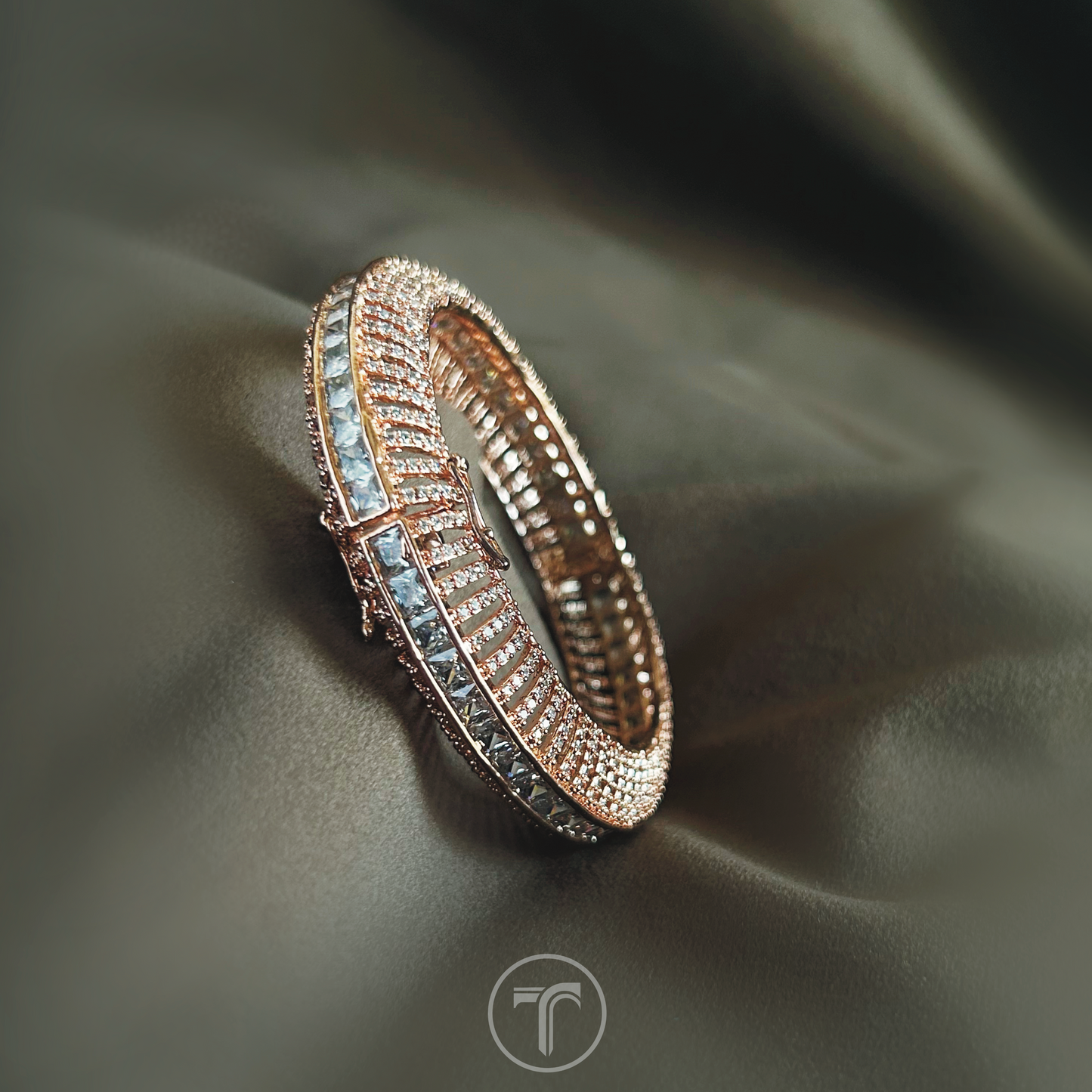 The Zea Bangle