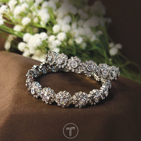 The Fiori Bangle