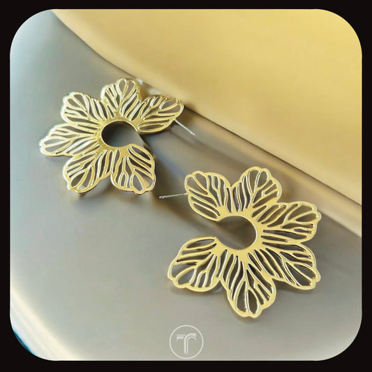 The Stella Hoop Earrings