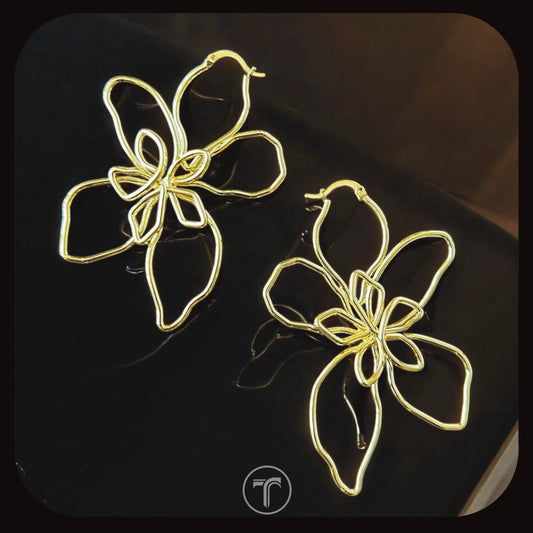 The Flower Knot Hoop earrings