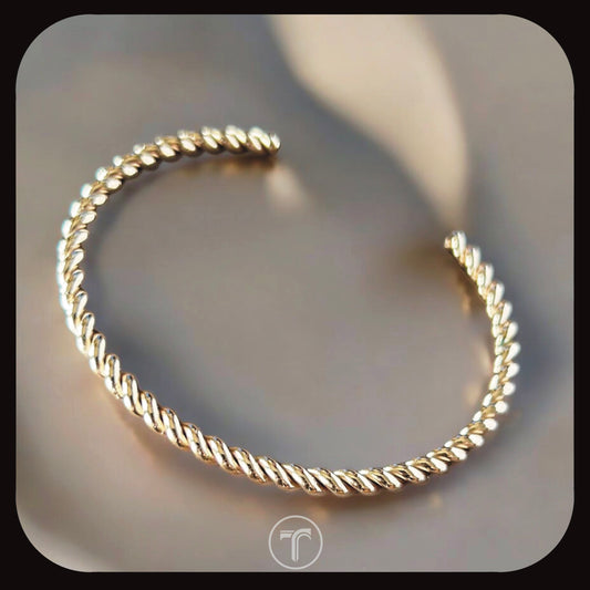 The Rhythm Oval Bangle