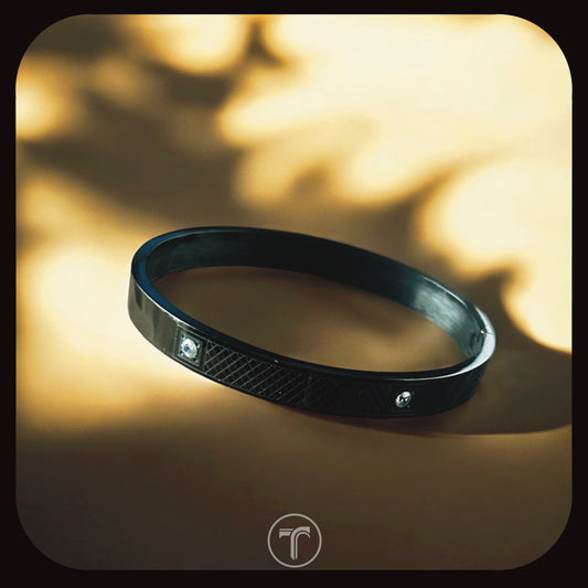 The Black Oval Kada