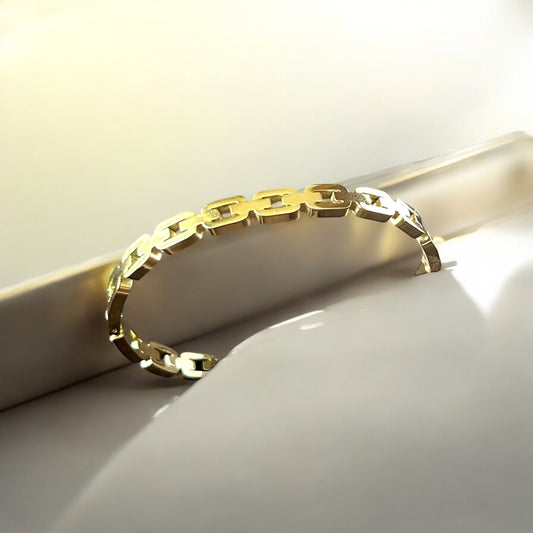The Cuban Chain Oval Bangle