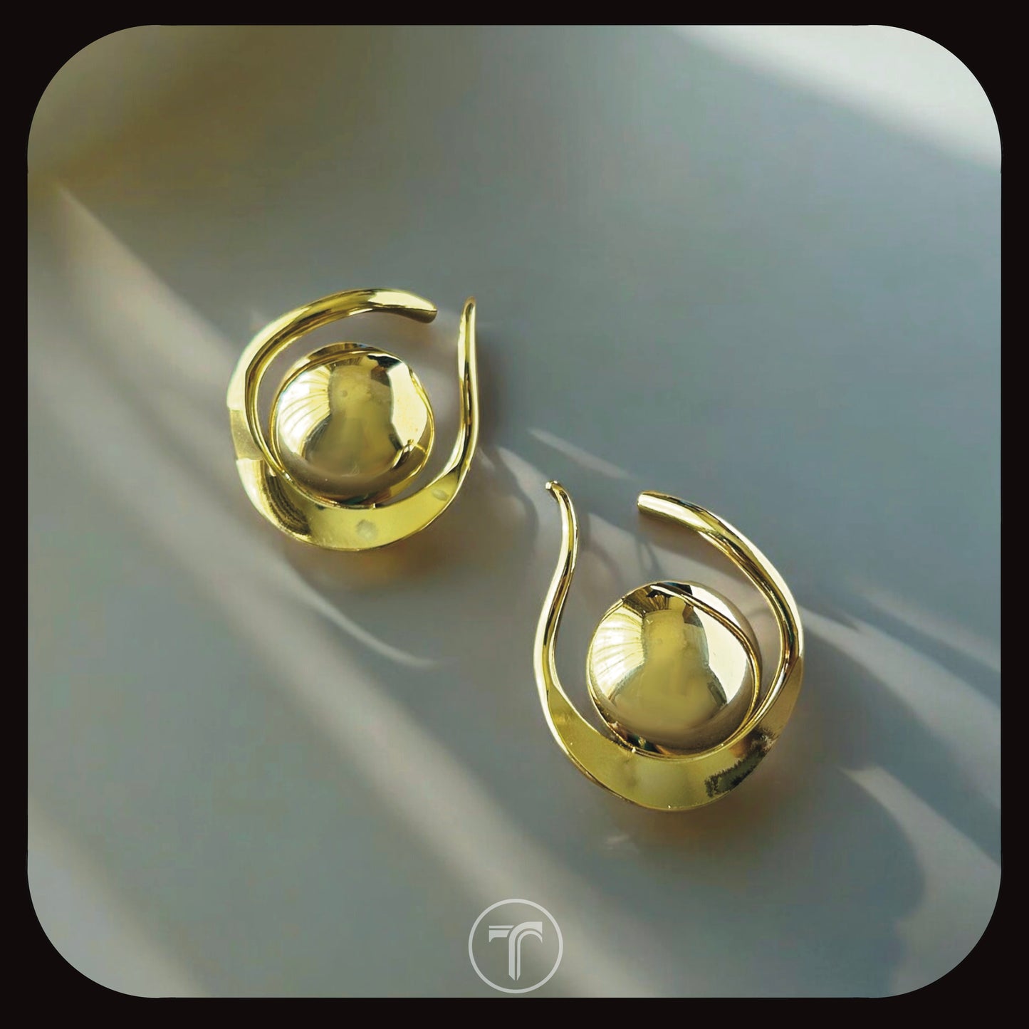 The Druvi Ear Studs