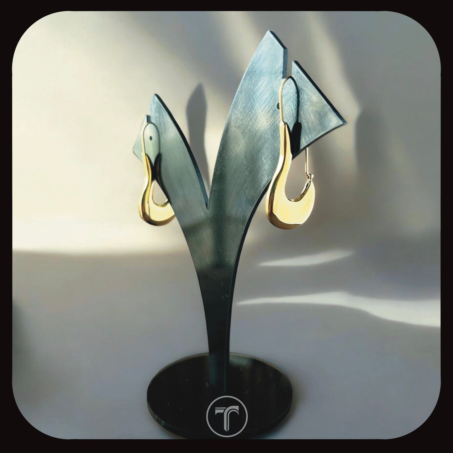 The Moderna Hoop Earrings