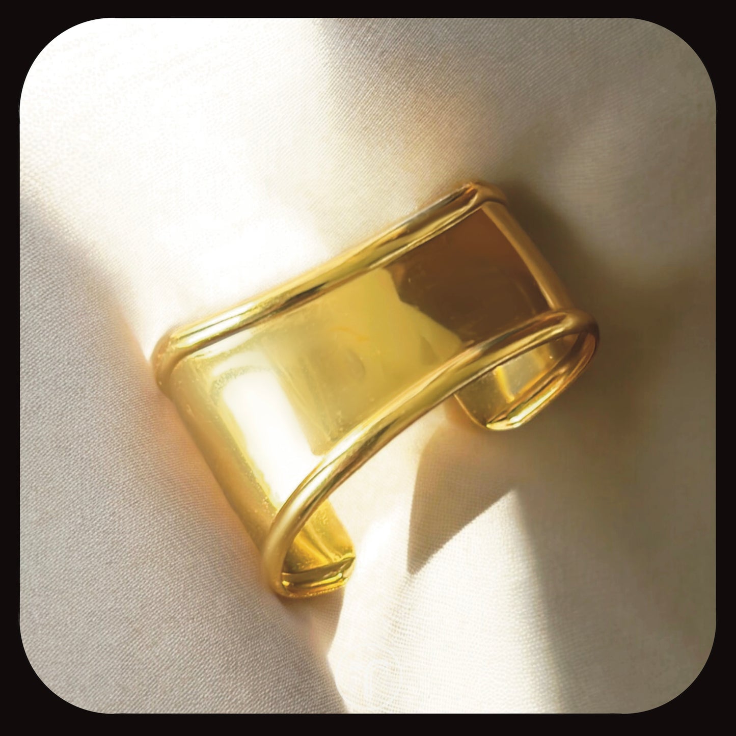 The Xenia Cuff Bangle