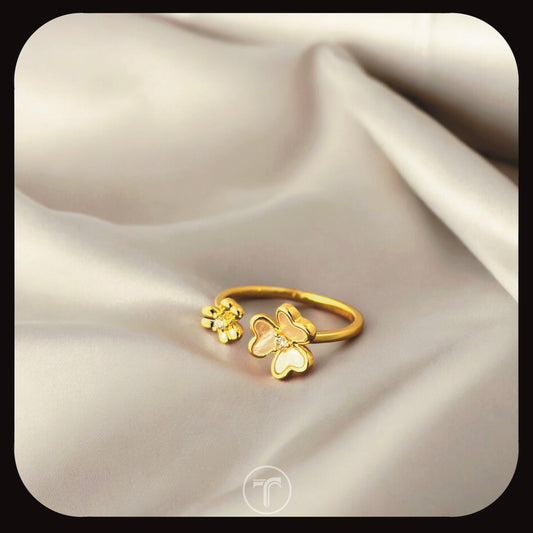 The Mother of Pearl Flower Ring