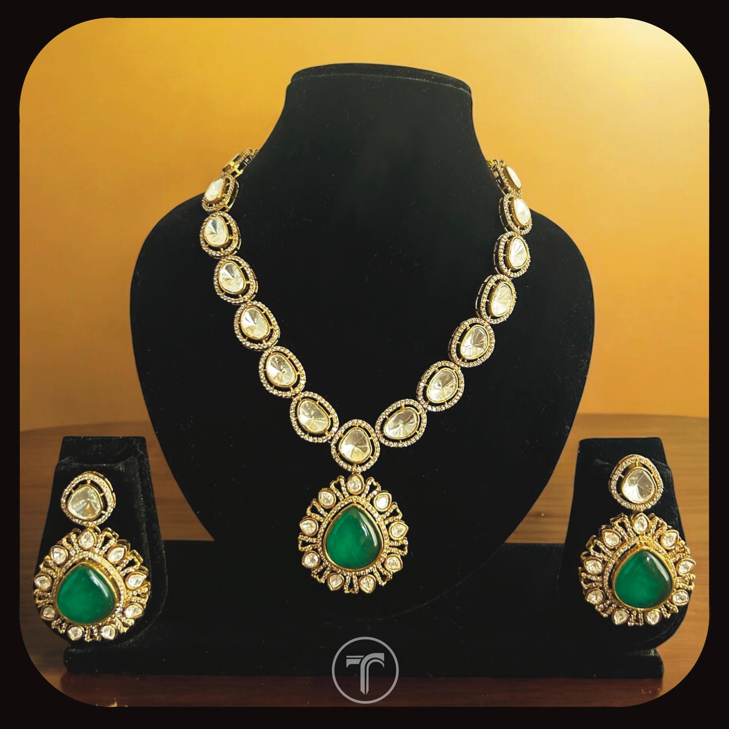 The Lilika Necklace Set