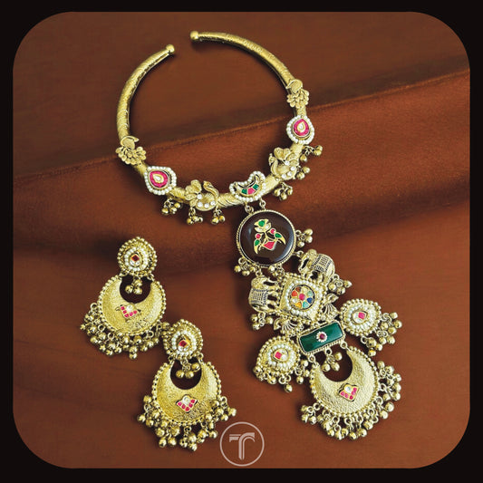 The Nyonisa Hasli Necklace Set