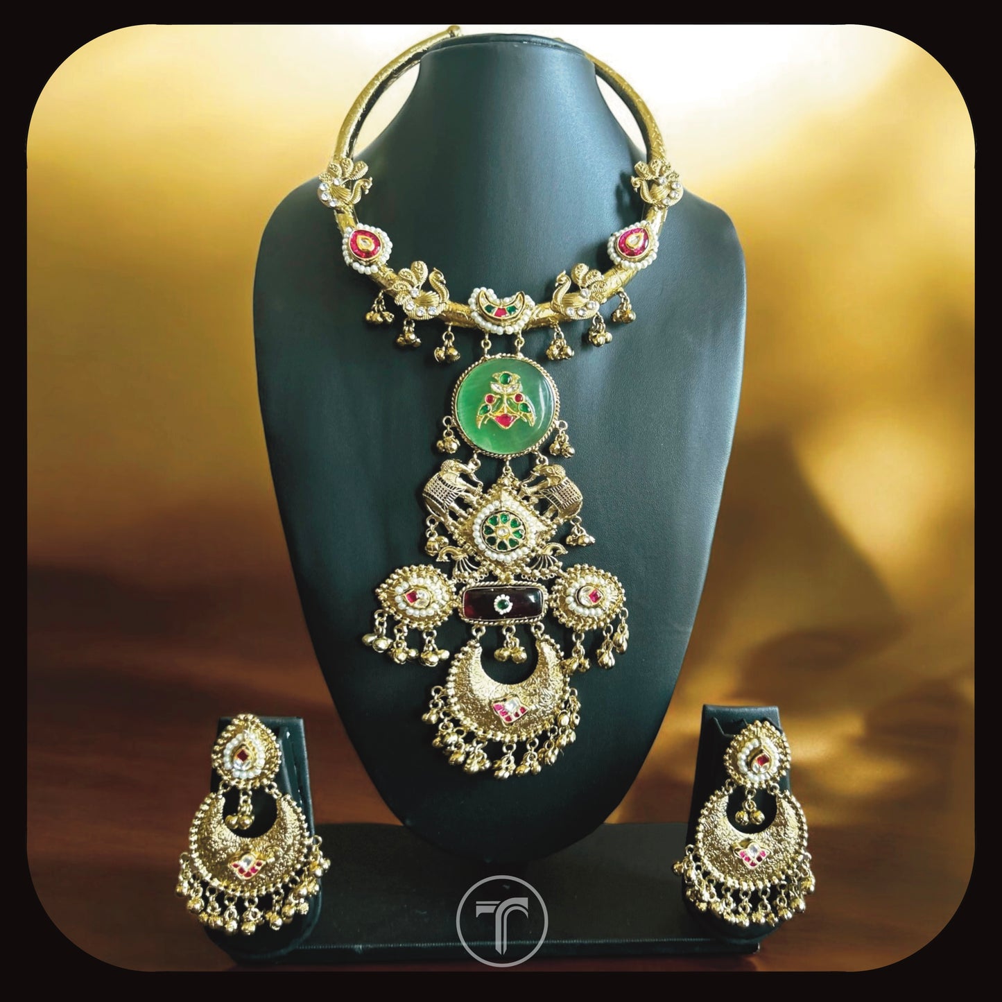 The Nyonika Hasli Necklace Set