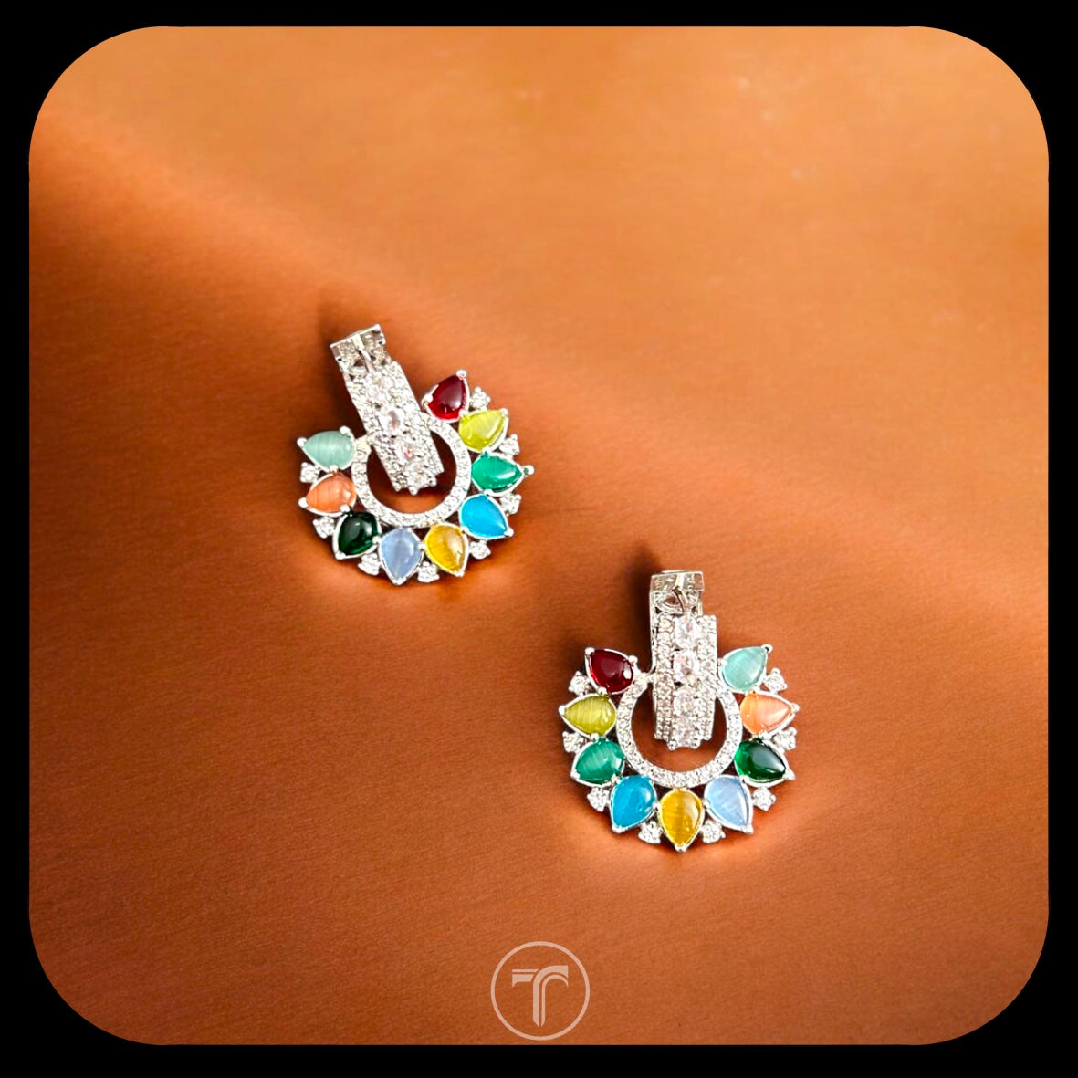 The Aumi Hoop Earrings- Multicolor