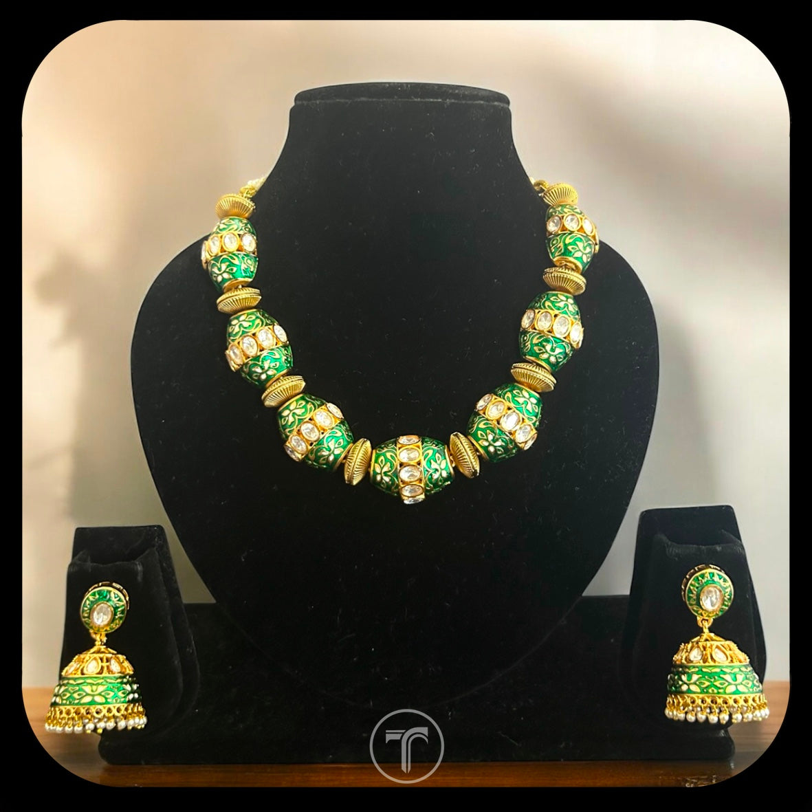The Visarya Necklace Set