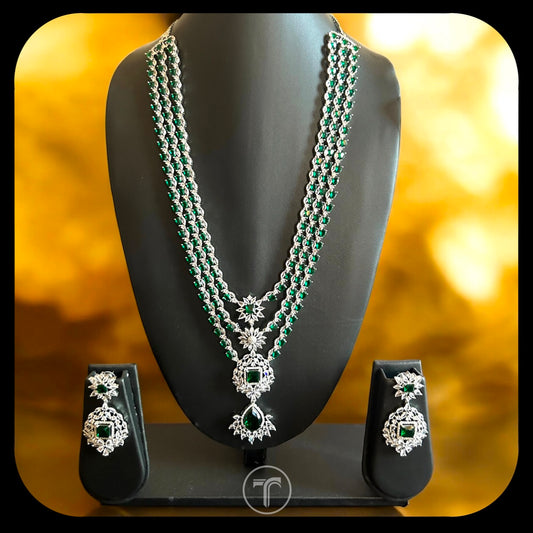 The Emira Long Haar Necklace
