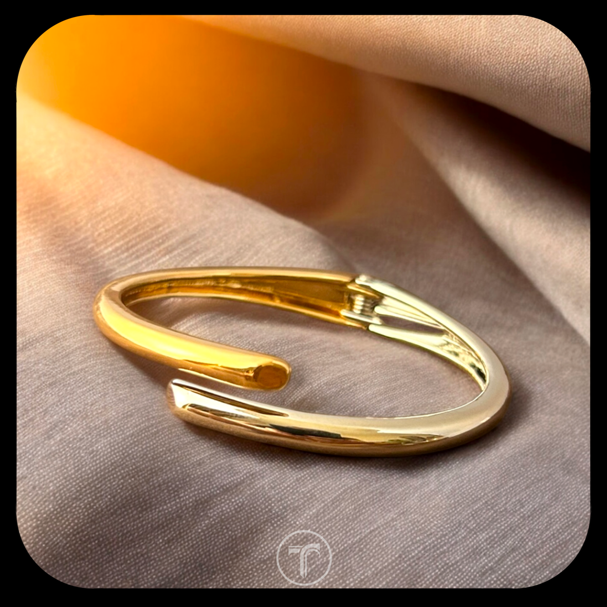 The Amila Dual Color Cuff Bangle