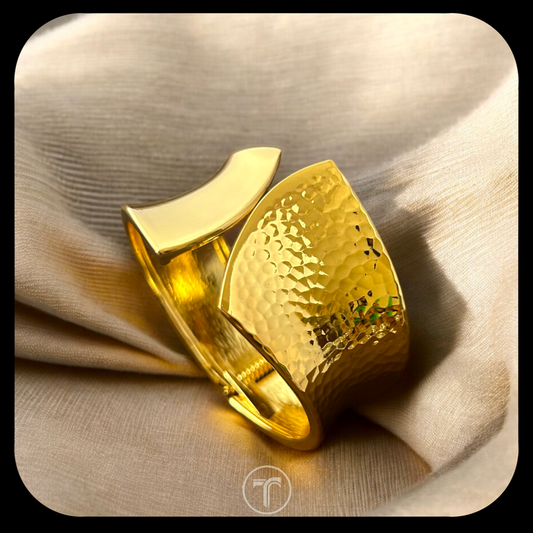 The Sally Cuff Bangle