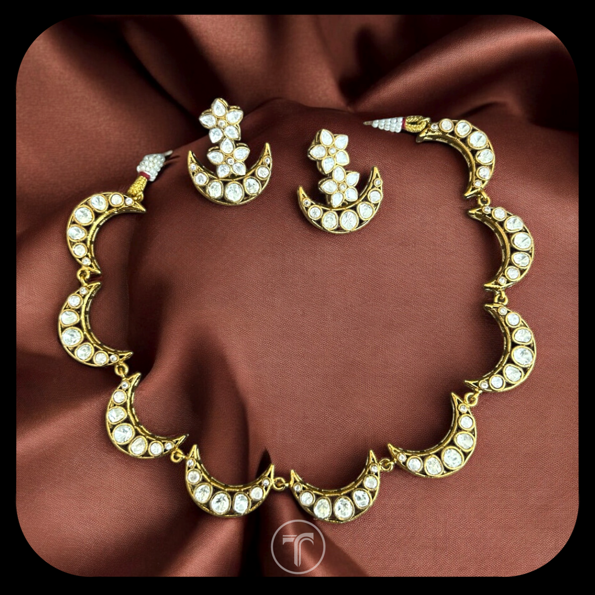 The Chaand Necklace Set