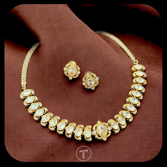 The Reyasi Necklace Set