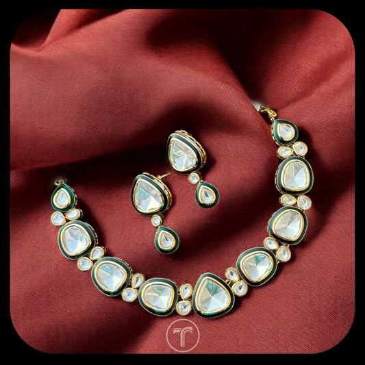 The Pavita Necklace Set