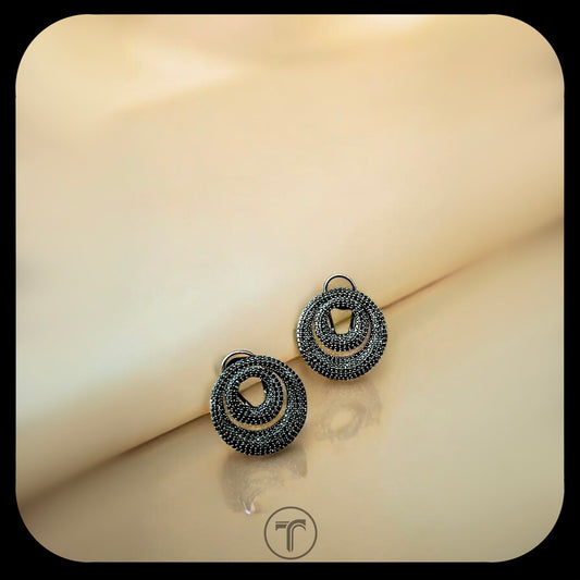 The Chanice Dangler Earring