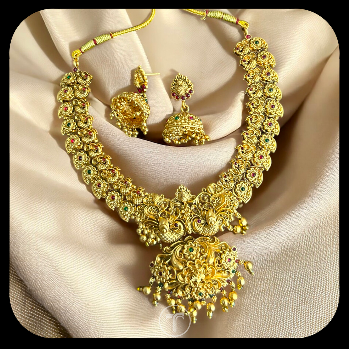 The Ambrosia Necklace Set