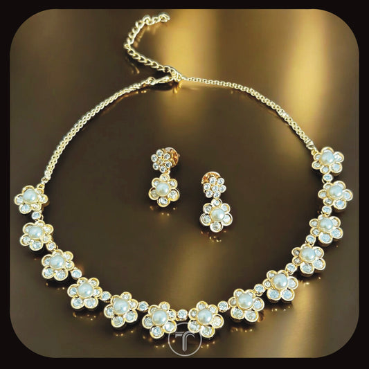 The Arinandana Necklace Set