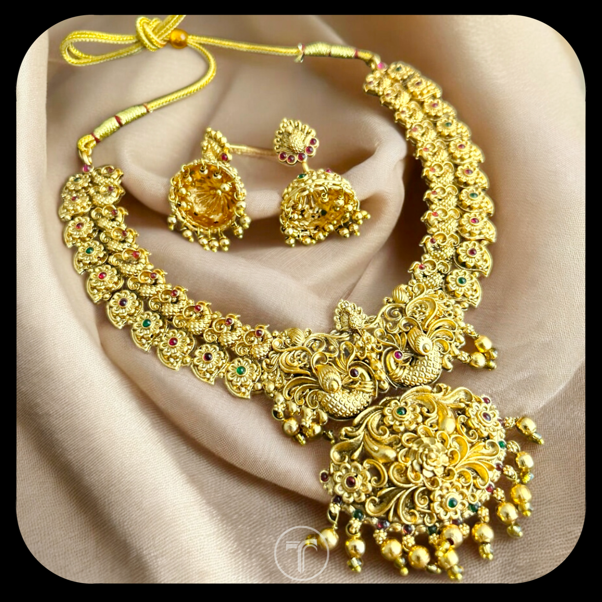 The Ambrosia Necklace Set